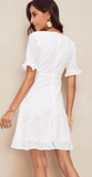 THE WHITE DAISY - B ANN'S BOUTIQUE