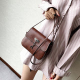 MUST HAVE MESSENGER TOTE - B ANN'S BOUTIQUE