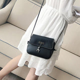 MUST HAVE MESSENGER TOTE - B ANN'S BOUTIQUE