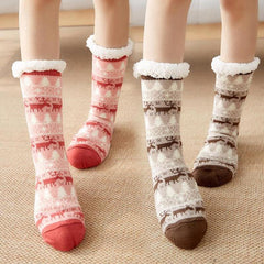 WINTER WONDERLAND SLIPPER SOCKS